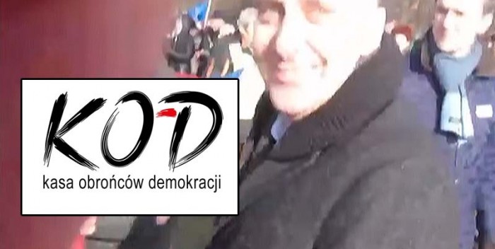 Schetyna „widelec” bije dziennikarza!