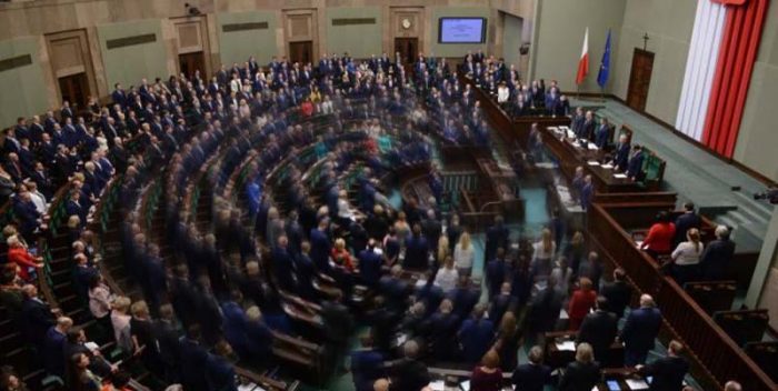 Zamieszki na trybunach!