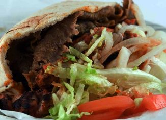 „kibol” zniszczył kebab