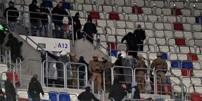Kibole Zagłębia dojebali piłkarzom!
